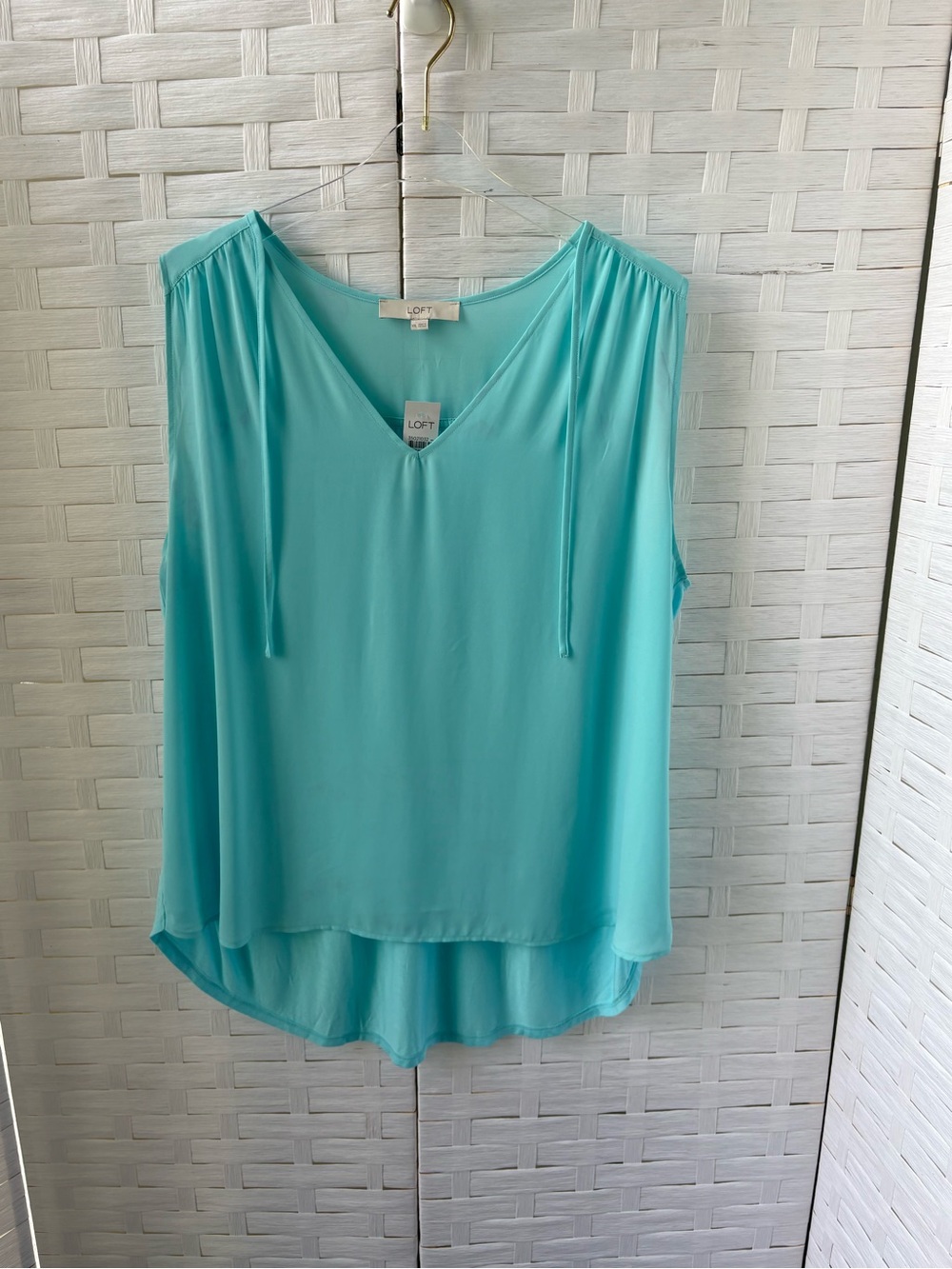 LOFT XXL Sleeveless V-Neck Aqua Blue Hi-Low Top NWT Vacation Beach Summer Cruise